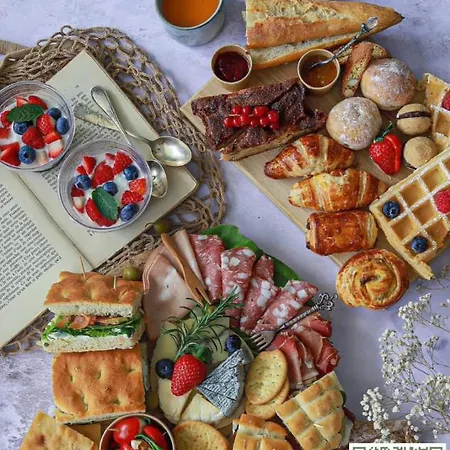 Le Saint Honore A 500 Metres A Pied De La アパート ニース