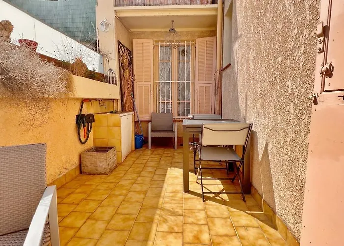 Le Saint Honore A 500 Metres A Pied De La דירה