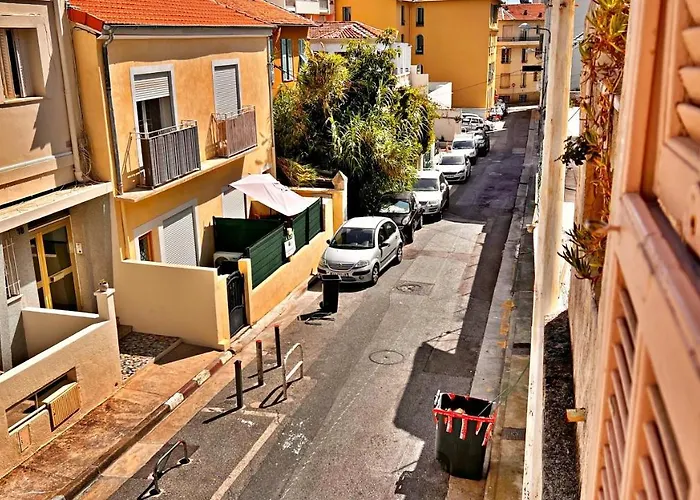 Le Saint Honore A 500 Metres A Pied De La דירה *